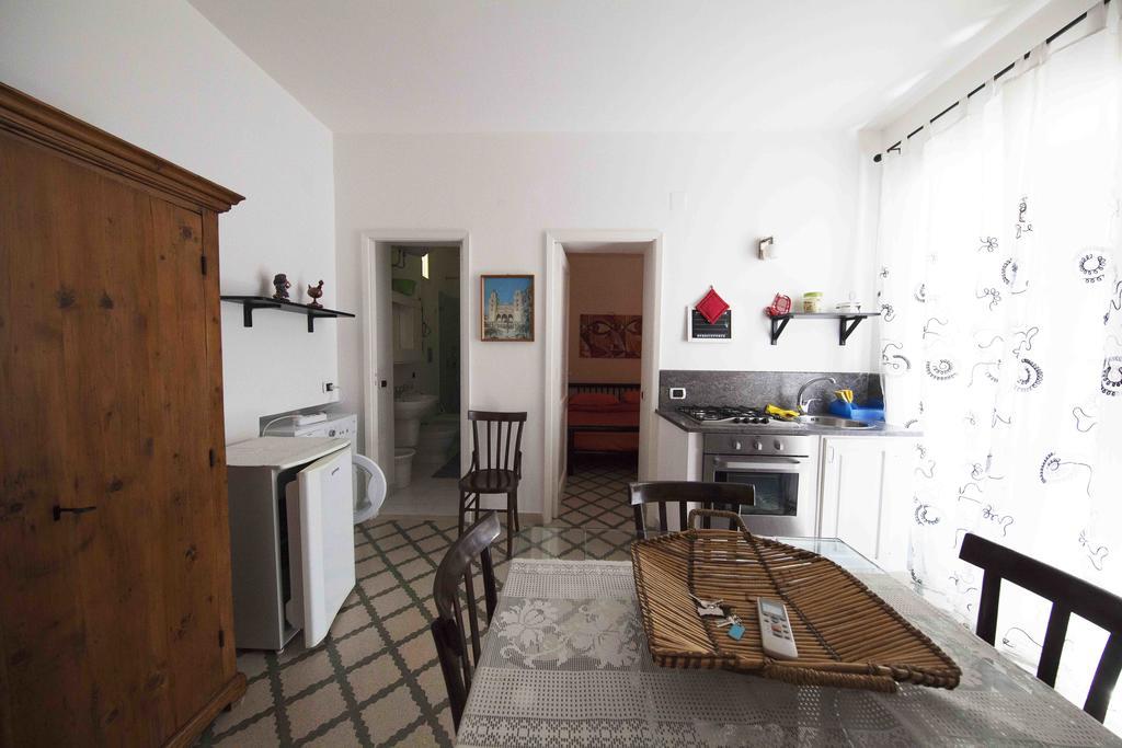 Gioeni 23 Apartment Cefalu Ruang foto