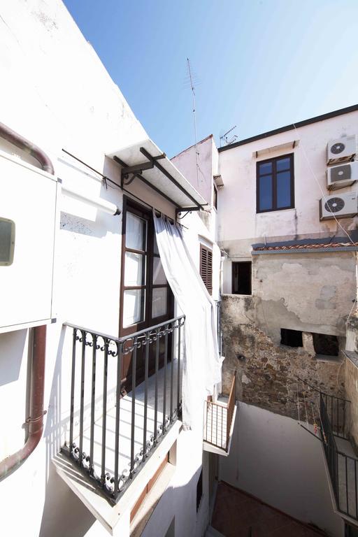 Gioeni 23 Apartment Cefalu Ruang foto